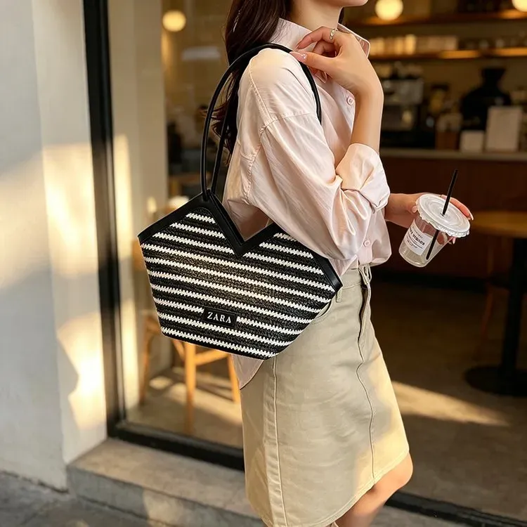 Tas Selempang Wanita Bahan PU Sintetis Motif Garis Warna Biru Bentuk Kotak Tali Grosir Import