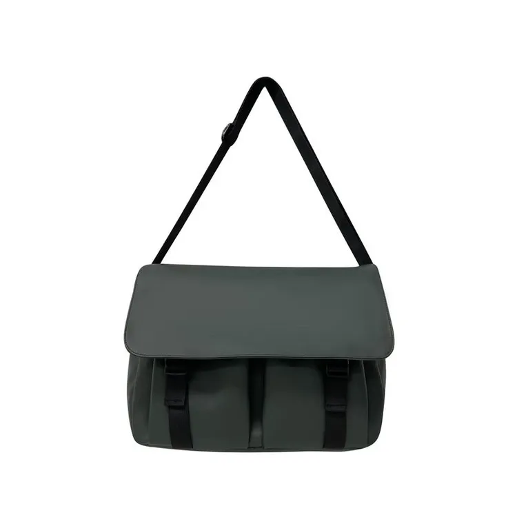 Tas Selempang Pria Bahan Kain Polos Warna Hitam Bentuk Kotak Tali Lebar Resleting Model Flap