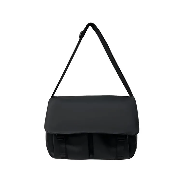 Tas Selempang Pria Bahan Kain Polos Warna Hitam Bentuk Kotak Tali Lebar Resleting Model Flap