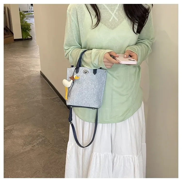 Tas Selempang Wanita Bahan PU Sintetis Polos Warna Biru Bentuk Kotak Tali Bahan Denim Grosir