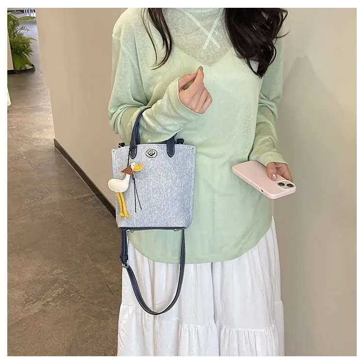 Tas Selempang Wanita Bahan PU Sintetis Polos Warna Biru Bentuk Kotak Tali Bahan Denim Grosir