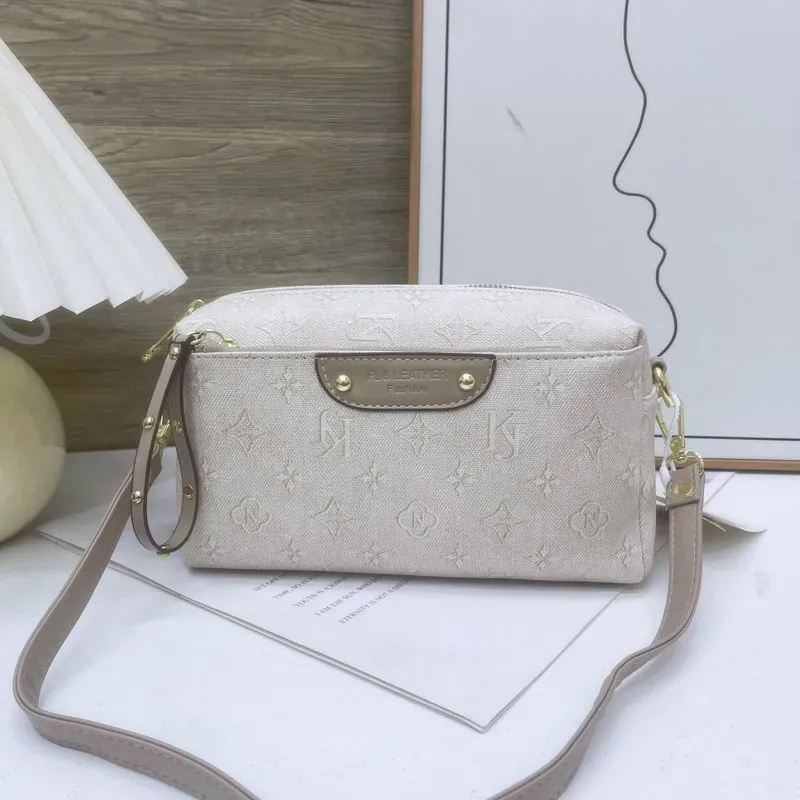 Tas Selempang Wanita Bahan PU Sintetis Motif Floral Bentuk Kotak Tali Panjang Grosir Import
