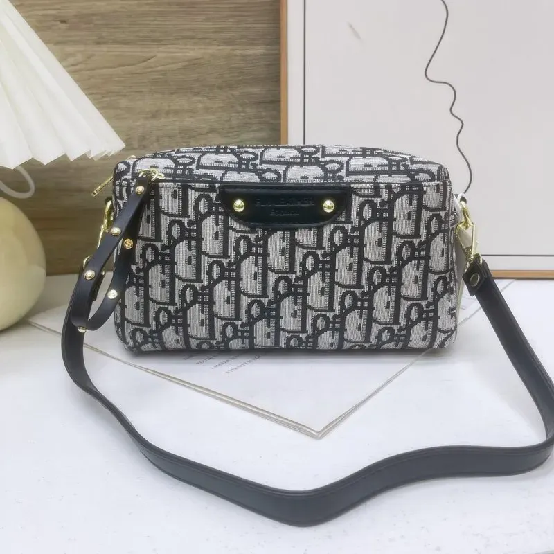 Tas Selempang Wanita Bahan PU Sintetis Motif Floral Bentuk Kotak Tali Panjang Grosir Import