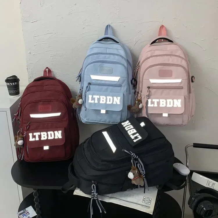 Tas Ransel Wanita Bahan Nylon Polos Warna Hitam Bentuk Kotak Tali Lebar Dengan Gantungan