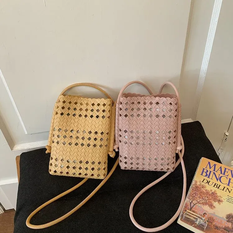 Tas Selempang Wanita Bahan PU Sintetis Tekstur Anyam Warna Hitam Bentuk Kotak untuk Reseller