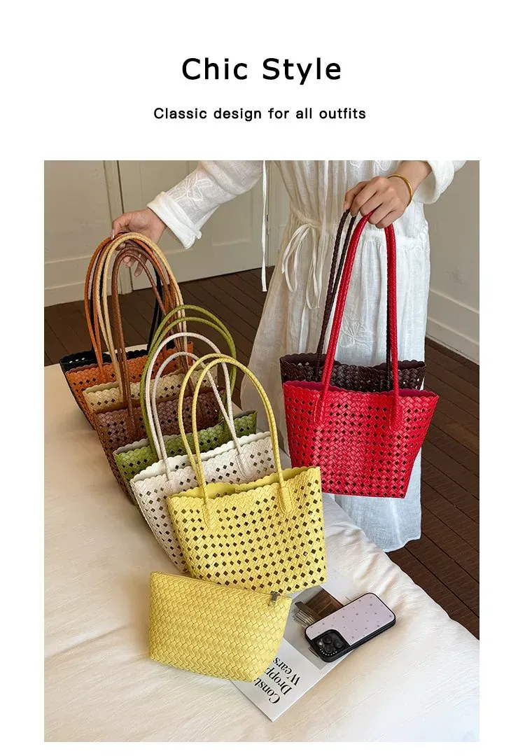 Tas Selempang Wanita Bahan PU Sintetis Motif Print Warna Merah Bentuk Kotak Tali Stok Grosir