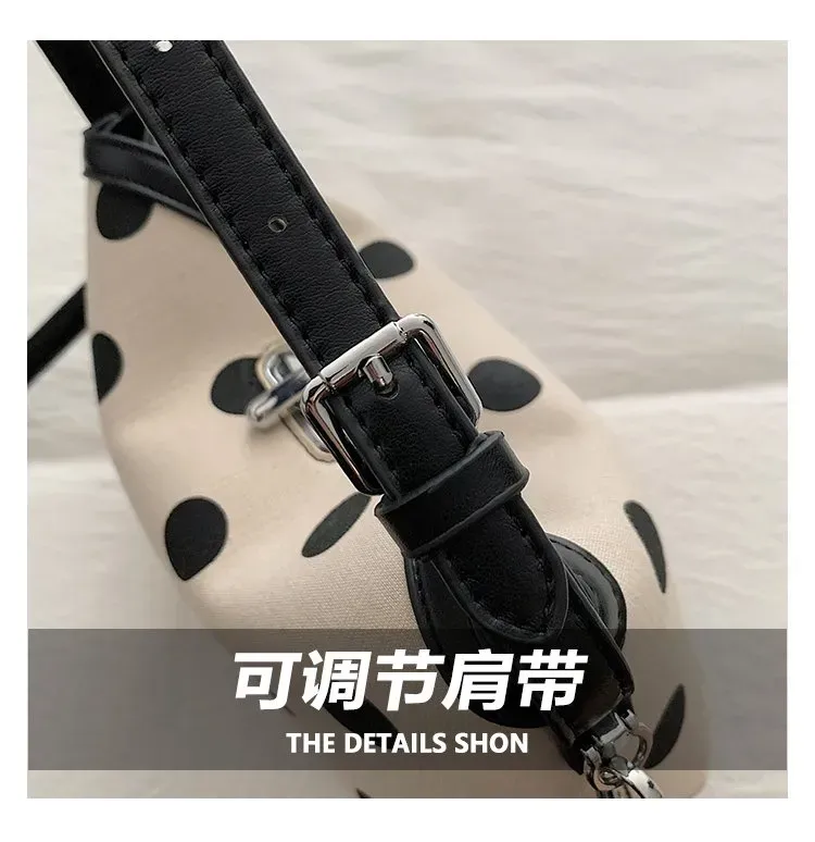Tas Selempang Wanita Bahan PU Sintetis Motif Polkadot Warna Hitam Bentuk Resleting Grosir