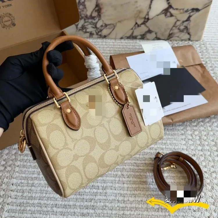 Tas Selempang Wanita Bahan PU Sintetis Polos Warna Pink Bentuk Kotak Tali Model Minimalis