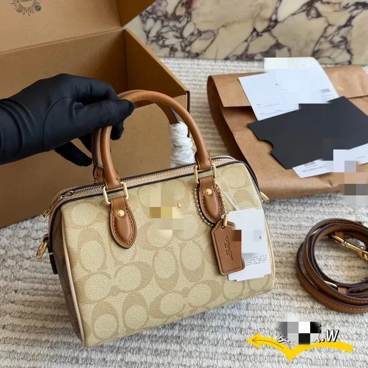 Tas Selempang Wanita Bahan PU Sintetis Polos Warna Pink Bentuk Kotak Tali Model Minimalis