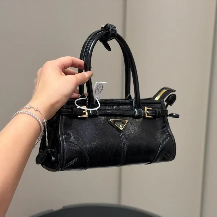 Tas Selempang Wanita Bahan PU Sintetis Motif Croco Warna Putih Bentuk Kotak Tali Grosir Import