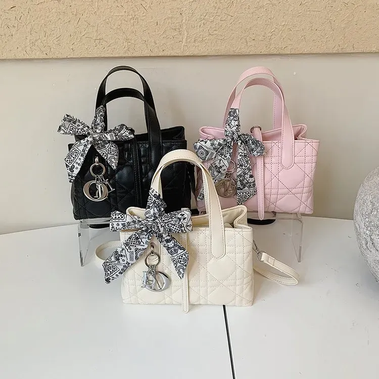 Tas Selempang Wanita Bahan PU Sintetis Motif Print Warna Hitam Bentuk Kotak Tali Stok China