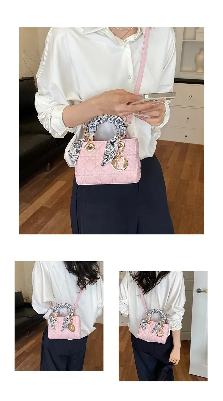Tas Selempang Wanita Bahan PU Sintetis Motif Print Warna Hitam Bentuk Kotak Tali Resleting