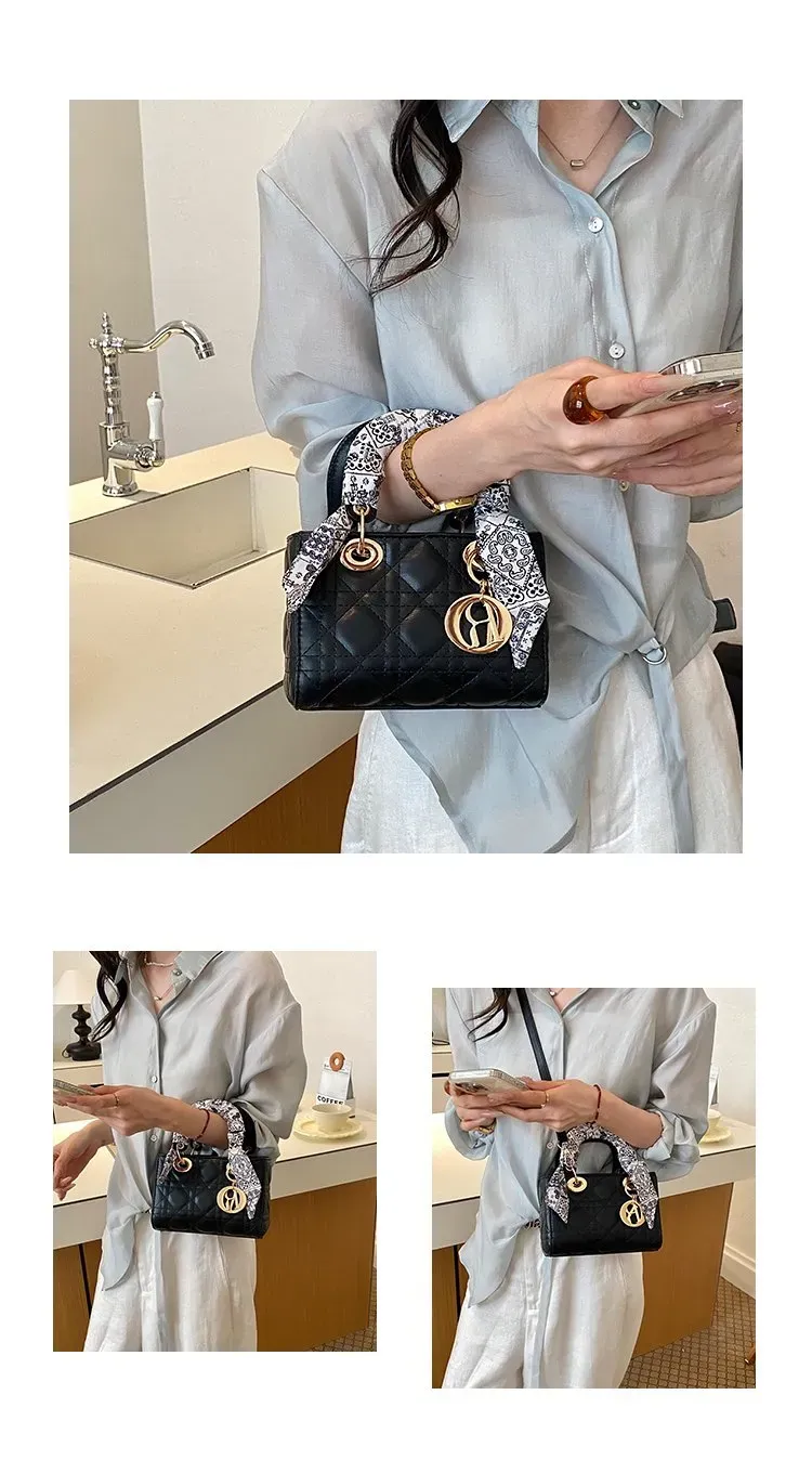 Tas Selempang Wanita Bahan PU Sintetis Motif Print Warna Hitam Bentuk Kotak Tali Resleting