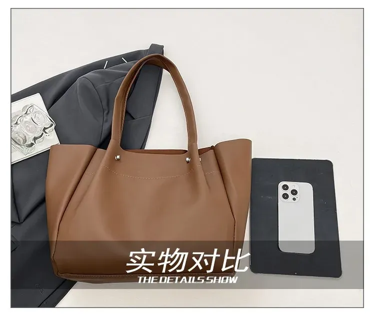 Tas Selempang Wanita Bahan PU Sintetis Polos Bentuk Kotak Tali Lebar Resleting Koleksi Reseller