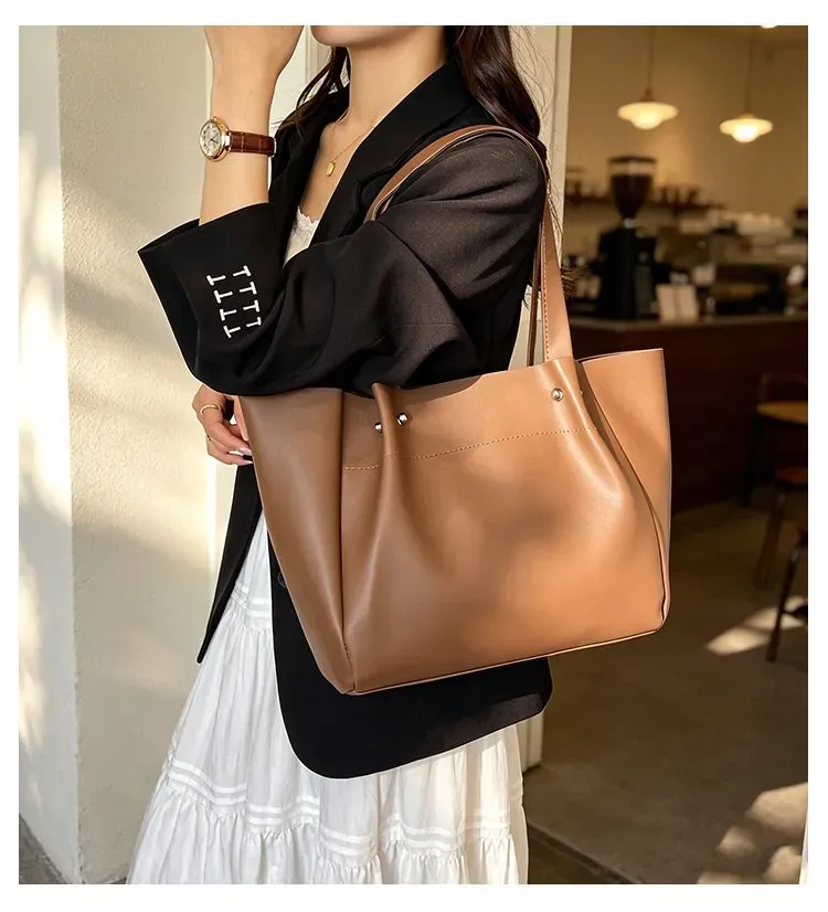 Tas Selempang Wanita Bahan PU Sintetis Polos Bentuk Kotak Tali Lebar Resleting Koleksi Reseller