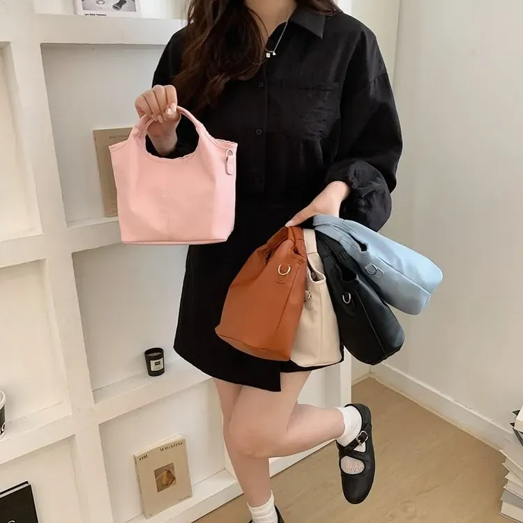 Tas Selempang Wanita Bahan PU Sintetis Polos Bentuk Kotak Tali Lebar Resleting untuk Reseller