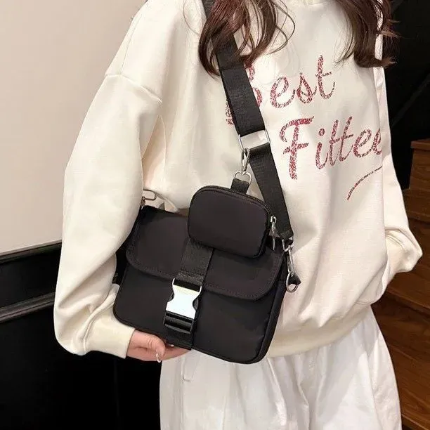 Tas Selempang Wanita Bahan Nylon Polos Warna Kuning Bentuk Kotak Tali Panjang Resleting Grosir