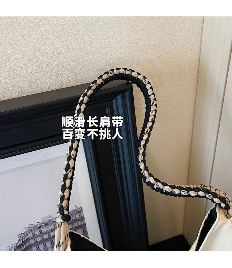 Tas Selempang Wanita Bahan Nylon Polos Warna Putih Model Hobo Tali Rantai Grosir Import