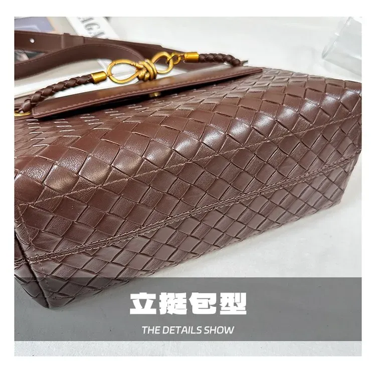 Tas Selempang Wanita Bahan PU Sintetis Model Quilted Bentuk Kotak Tali Panjang untuk Reseller
