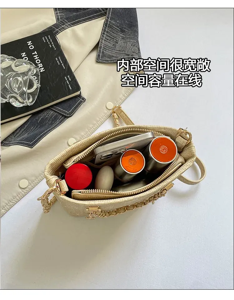 Tas Selempang Wanita Bahan PU Sintetis Motif Print Warna Putih Bentuk Kotak Tali