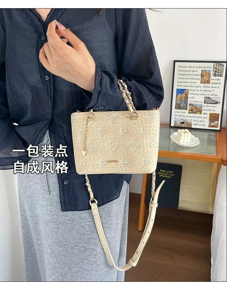 Tas Selempang Wanita Bahan PU Sintetis Motif Print Warna Putih Bentuk Kotak Tali