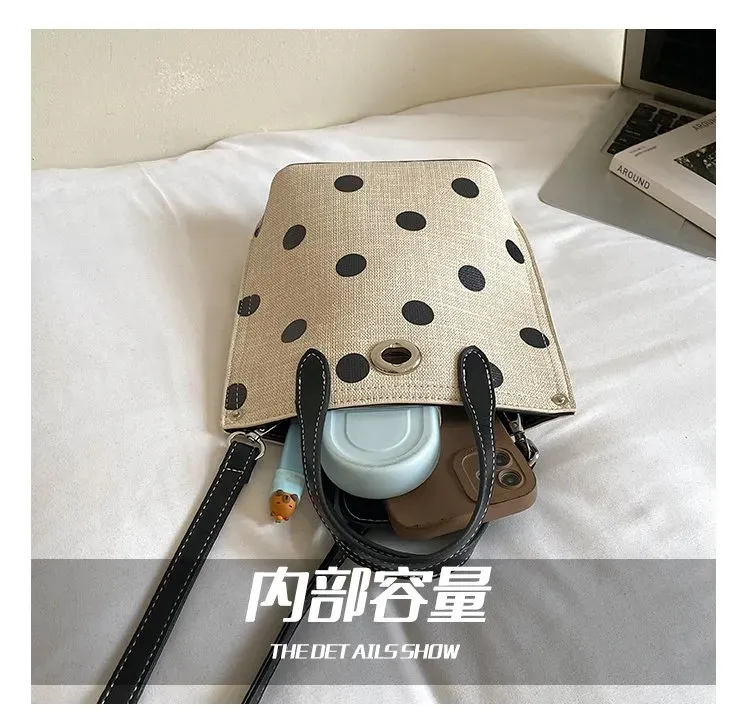 Tas Selempang Wanita Bahan PU Sintetis Motif Polkadot Bentuk Kotak Tali Panjang untuk Toko