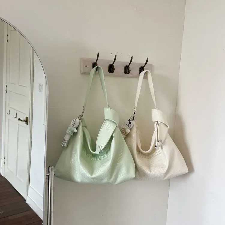 Tas Selempang Wanita Bahan PU Sintetis Model Quilted Model Hobo Tali Lebar Grosir Import