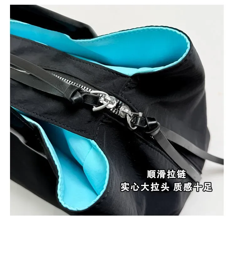 Tas Selempang Wanita Bahan Nylon Polos Warna Hitam Bentuk Kotak Tali Lebar Model Import