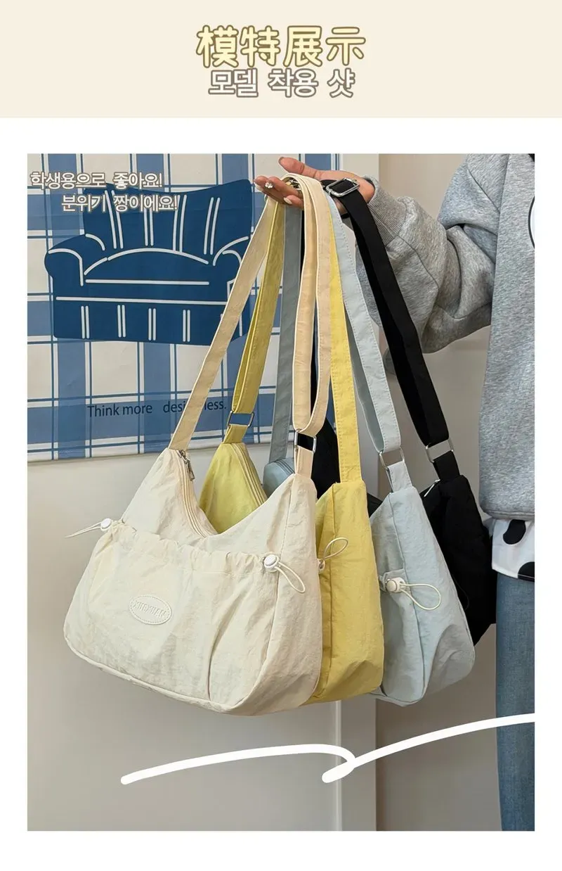 Tas Selempang Wanita Bahan PU Sintetis Polos Warna Hitam Bentuk Crescent Tali Resleting Grosir