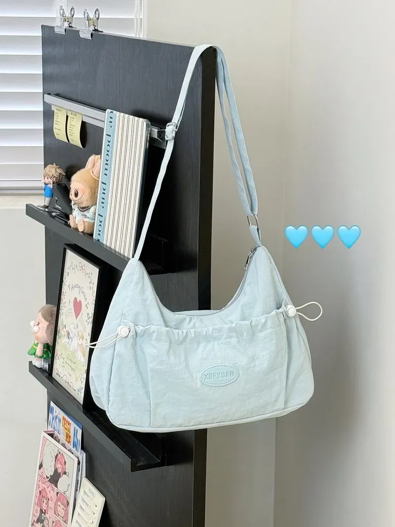 Tas Selempang Wanita Bahan PU Sintetis Polos Warna Hitam Bentuk Crescent Tali Resleting Grosir