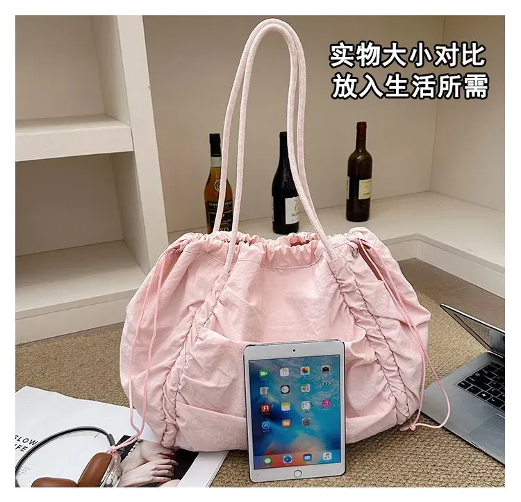 Tas Selempang Wanita Bahan Nylon Polos Warna Pink Bentuk Kotak Tali Panjang Stok Grosir