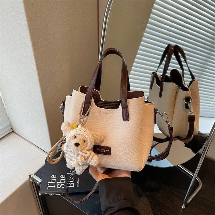 Tas Selempang Wanita Bahan PU Sintetis Polos Bentuk Kotak Tali Panjang Resleting Stok China