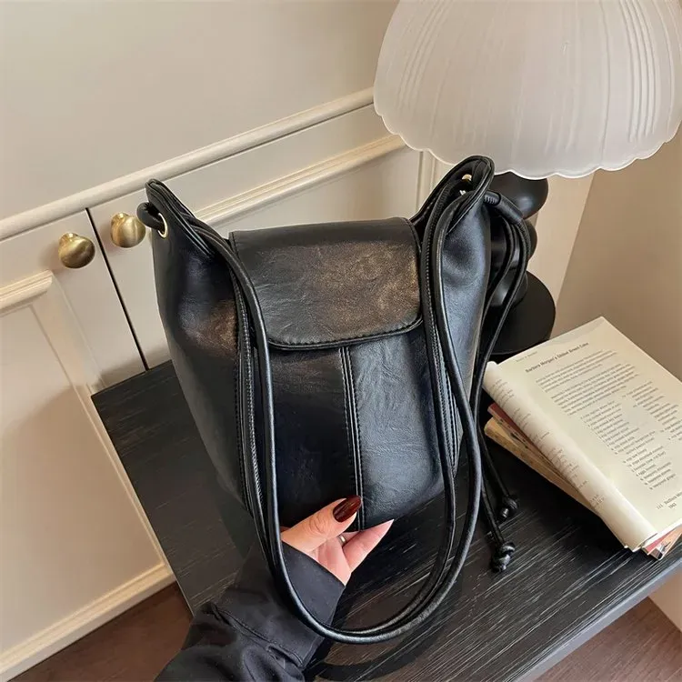 Tas Selempang Wanita Bahan PU Sintetis Polos Bentuk Kotak Tali Panjang Resleting Stok China