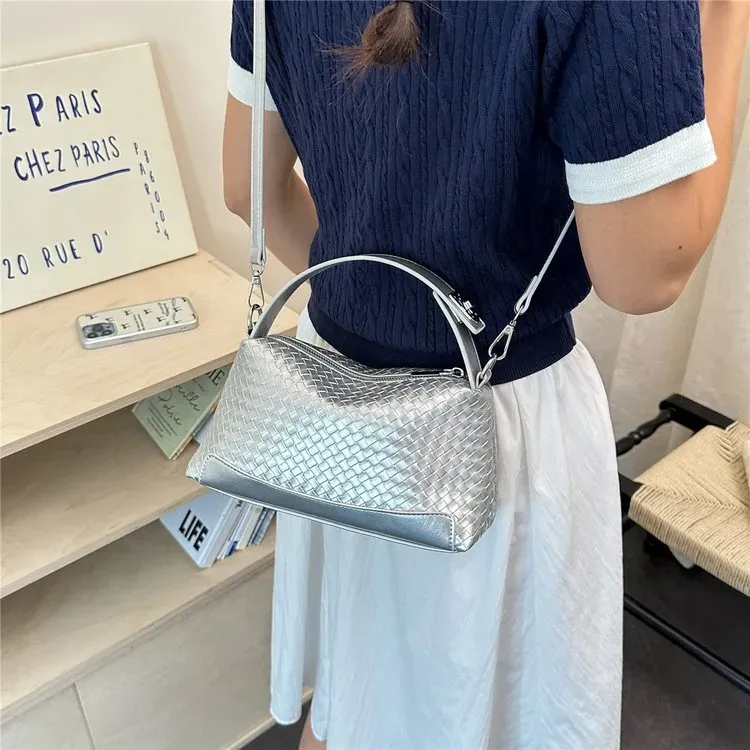Tas Selempang Wanita Bahan PU Sintetis Tekstur Anyam Warna Biru Model Hobo Tali Grosir Import