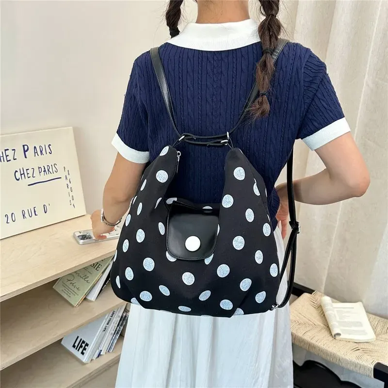 Tas Selempang Wanita Bahan PU Sintetis Motif Polkadot Warna Hitam Model Hobo Katalog Grosir
