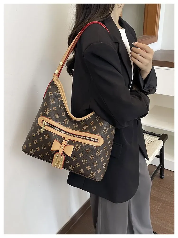 Tas Selempang Wanita Bahan PU Sintetis Motif Print Model Hobo Tali Panjang Resleting Grosir