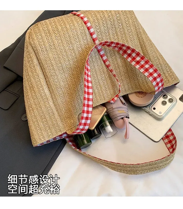 Tas Selempang Wanita Bahan PU Sintetis Motif Polkadot Warna Hitam Bentuk Kotak Stok Grosir