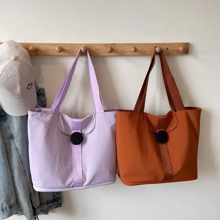 Tas Selempang Wanita Bahan Nylon Polos Warna Pink Bentuk Kotak Tali Panjang Pilihan Reseller