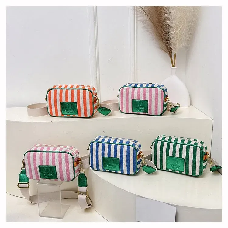 Tas Selempang Wanita Bahan PU Sintetis Motif Garis Warna Putih Bentuk Kotak Tali Grosir Import