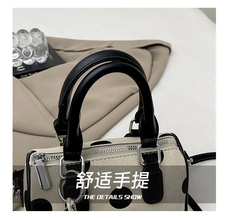 Tas Selempang Wanita Bahan PU Sintetis Motif Polkadot Warna Hitam Bentuk Kotak Resleting