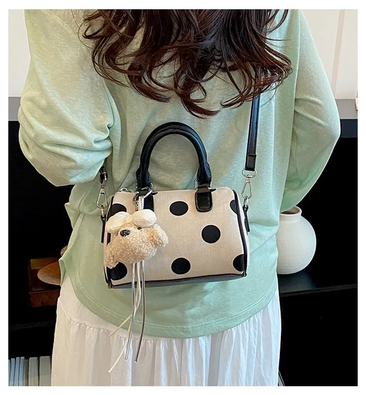 Tas Selempang Wanita Bahan PU Sintetis Motif Polkadot Warna Hitam Bentuk Kotak Resleting