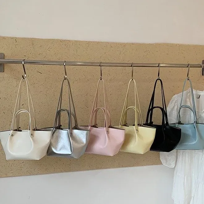 Tas Selempang Wanita Bahan PU Sintetis Tekstur Anyam Warna Biru Bentuk Crescent Grosir Import