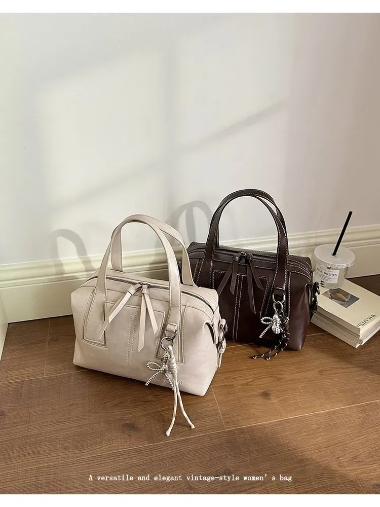 Tas Kosmetik Bahan PU Sintetis Polos Warna Hitam Bentuk Kotak Tali Panjang Grosir Import