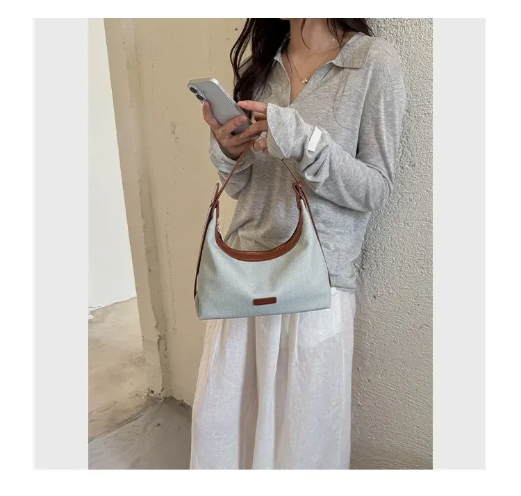 Tas Selempang Wanita Bahan PU Sintetis Polos Warna Biru Model Hobo Tali Panjang Resleting