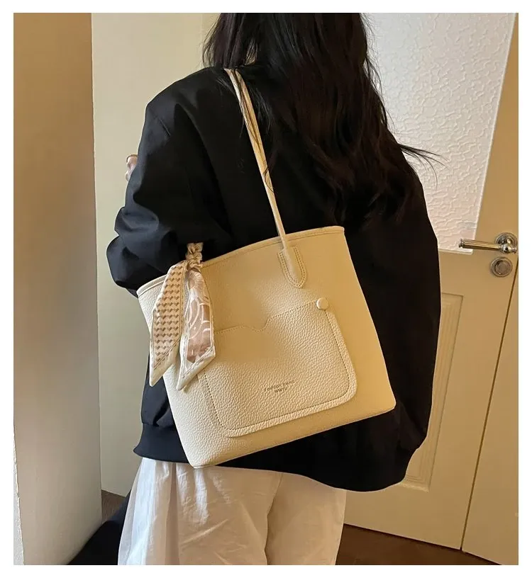 Tas Selempang Wanita Bahan PU Sintetis Polos Bentuk Kotak Tali Panjang Resleting Harga Grosir