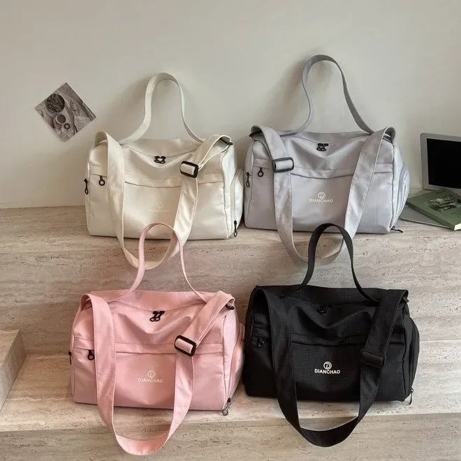 Tas Selempang Wanita Bahan Nylon Polos Warna Hitam Bentuk Kotak Tali Lebar Grosir Import