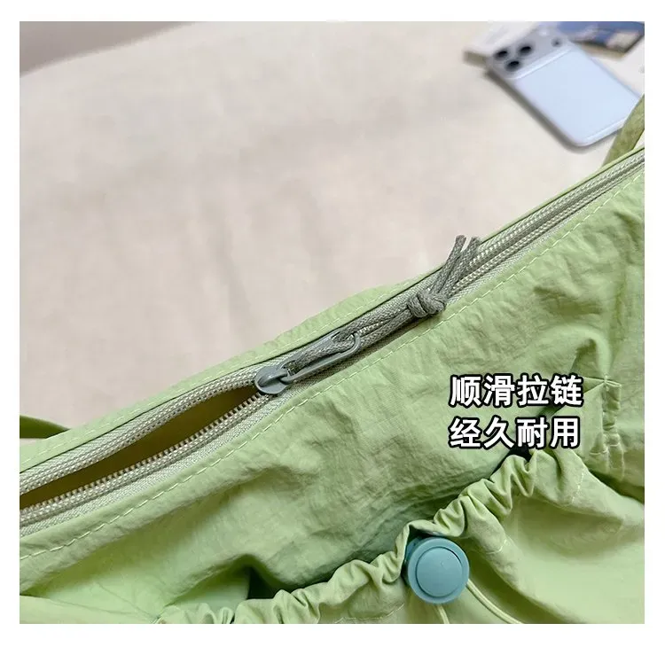 Tas Selempang Wanita Bahan Nylon Polos Warna Hijau Model Hobo Tali Panjang Grosir Import
