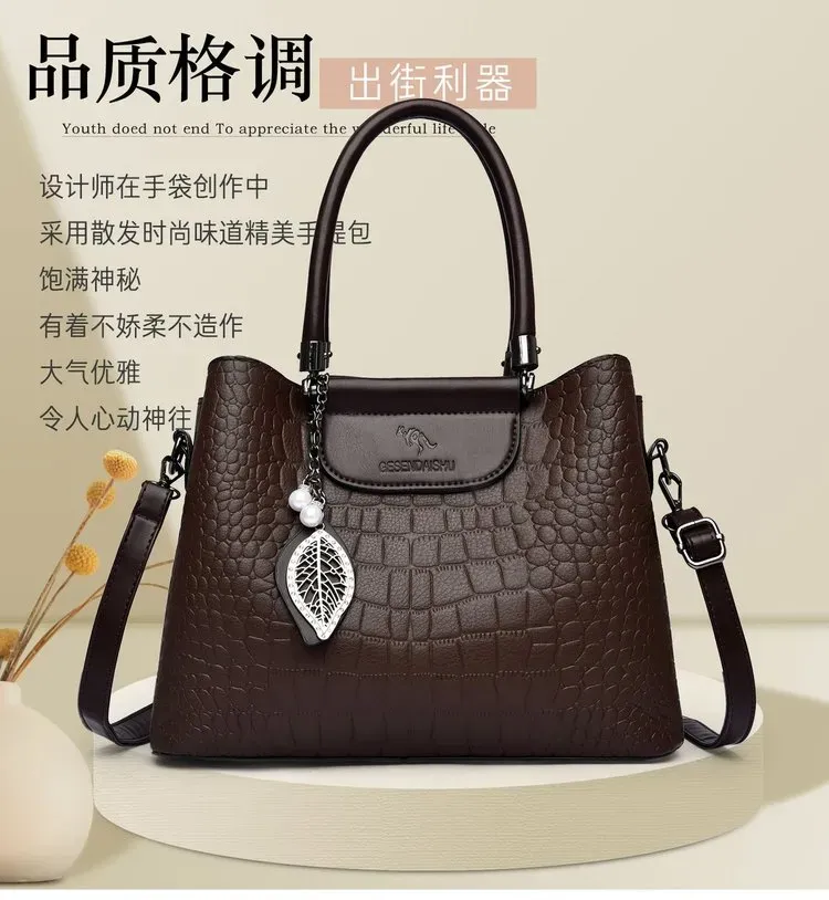 Tas Selempang Wanita Bahan PU Sintetis Model Quilted Bentuk Kotak Tali Panjang Resleting