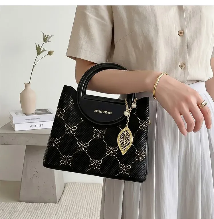 Tas Selempang Wanita Bahan PU Sintetis Polos Warna Pink Bentuk Kotak Tali Lebar Grosir Import