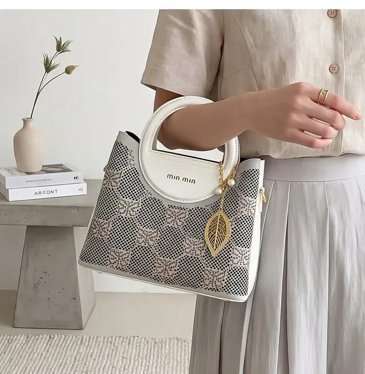 Tas Selempang Wanita Bahan PU Sintetis Polos Warna Pink Bentuk Kotak Tali Lebar Grosir Import